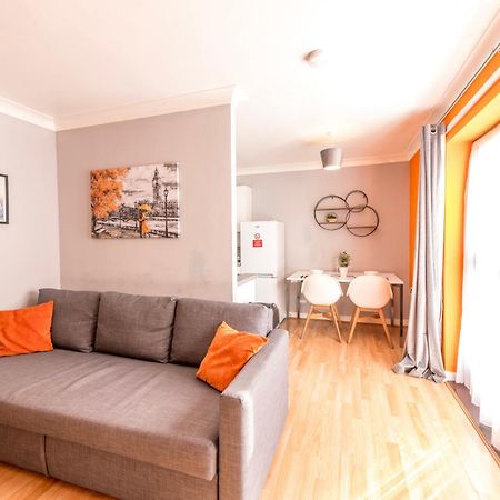 Prime Location - Modern City Apartment! Бристоль Екстер'єр фото