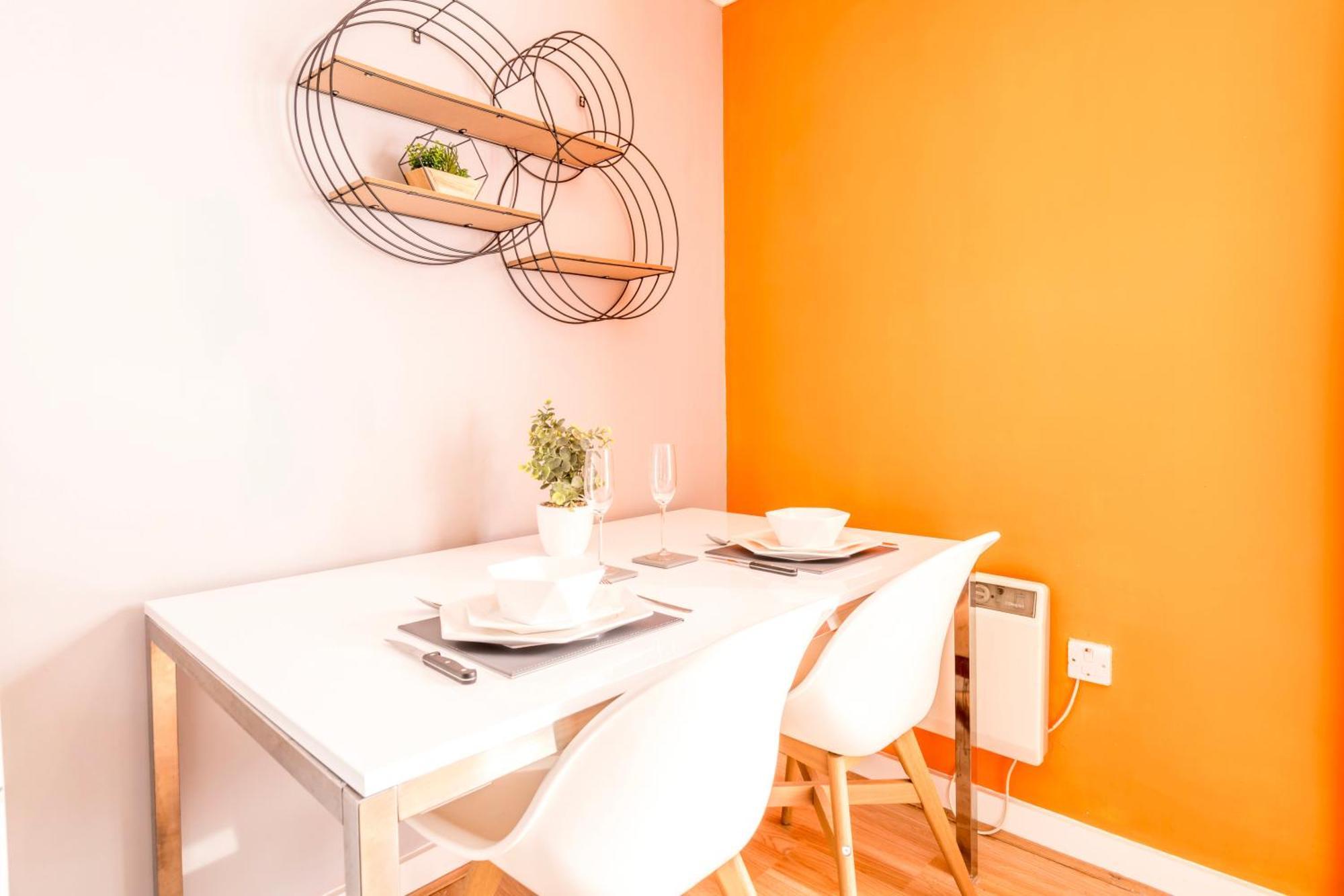 Prime Location - Modern City Apartment! Бристоль Екстер'єр фото